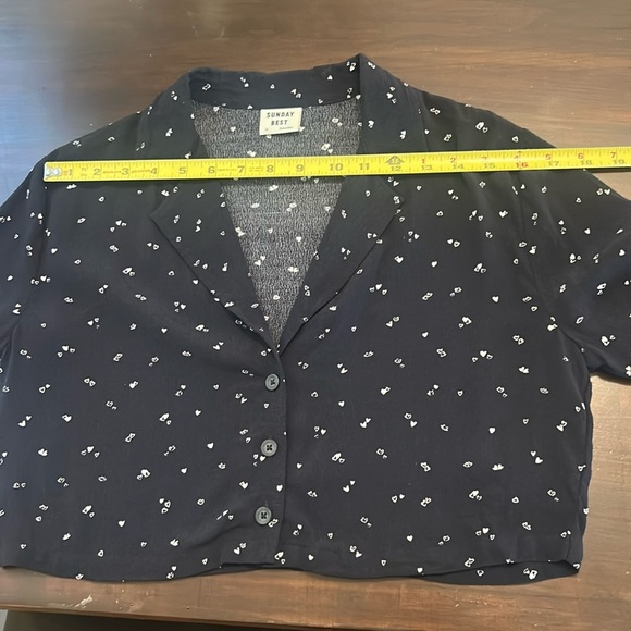 Sunday Best Navy Blue Heart Print Short Sleeves Cropped Top - Picture 16 of 16
